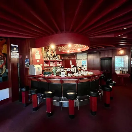 招待所 & Restaurant Pod Certakem 哈拉霍夫