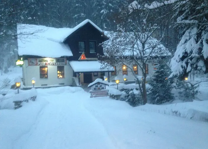 & Restaurant Pod Certakem Pensjonat Harrachov